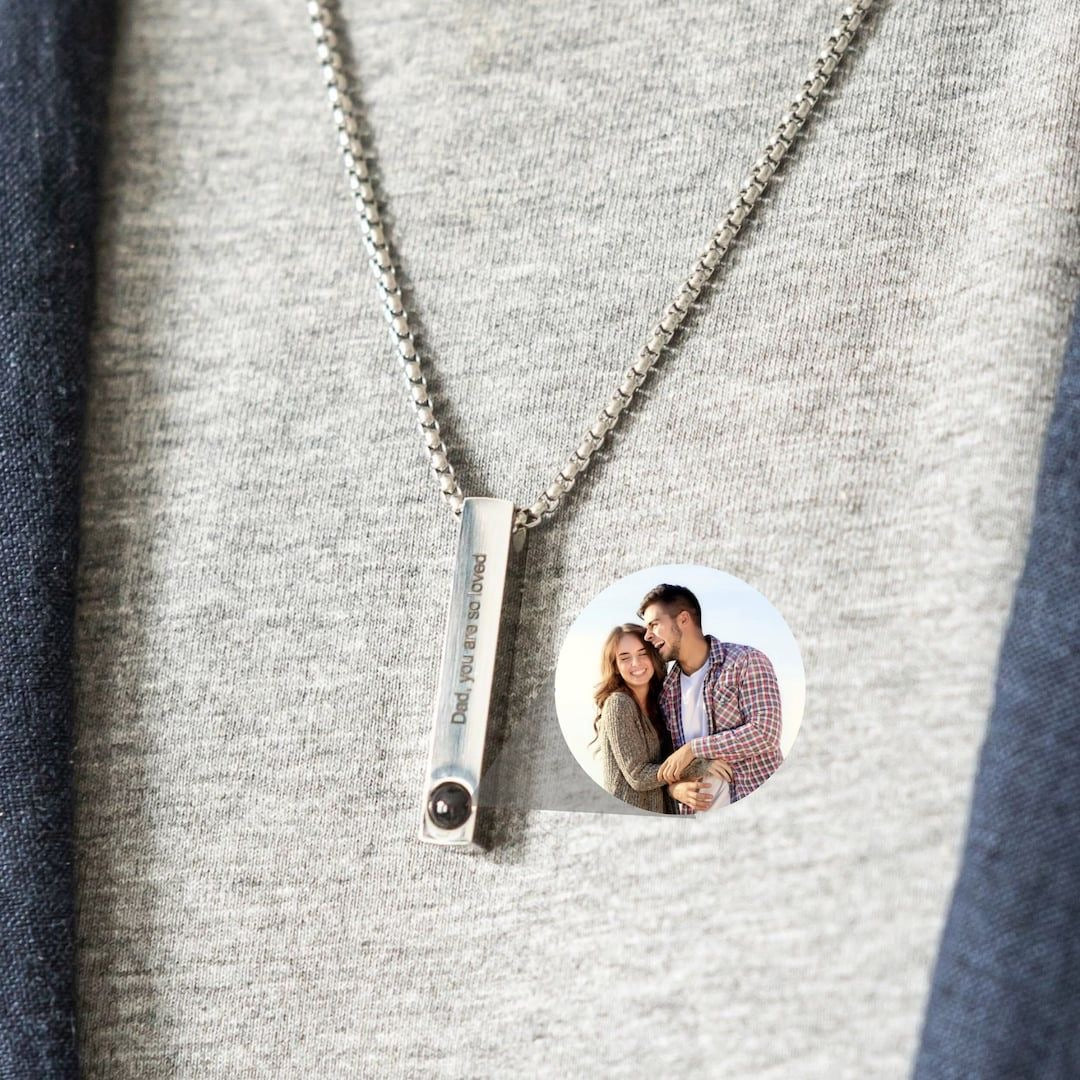 Column Projection Necklace