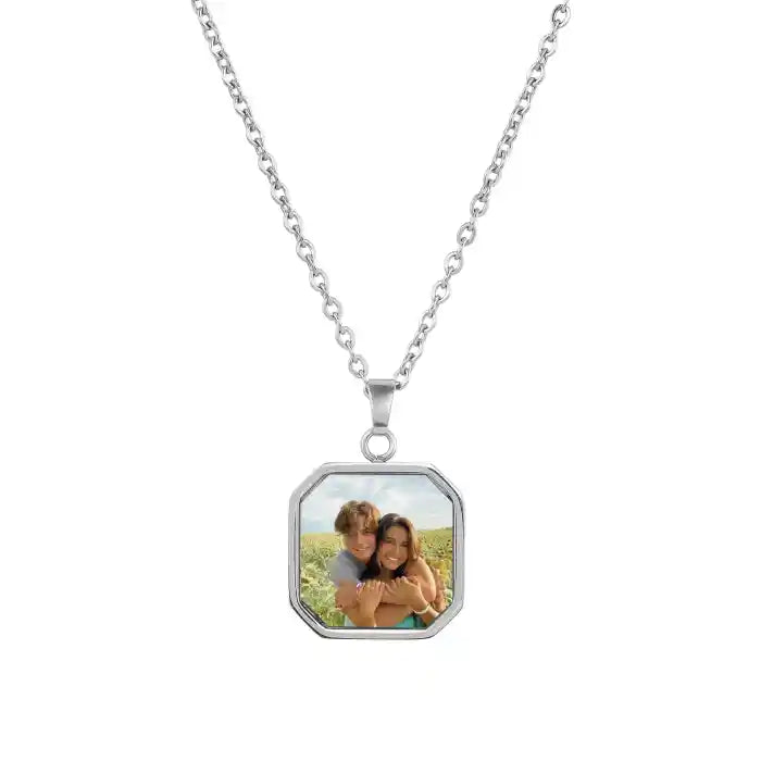 Heat-Activated Photo Necklace