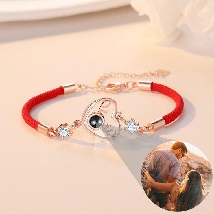 Heart bond projection bracelet