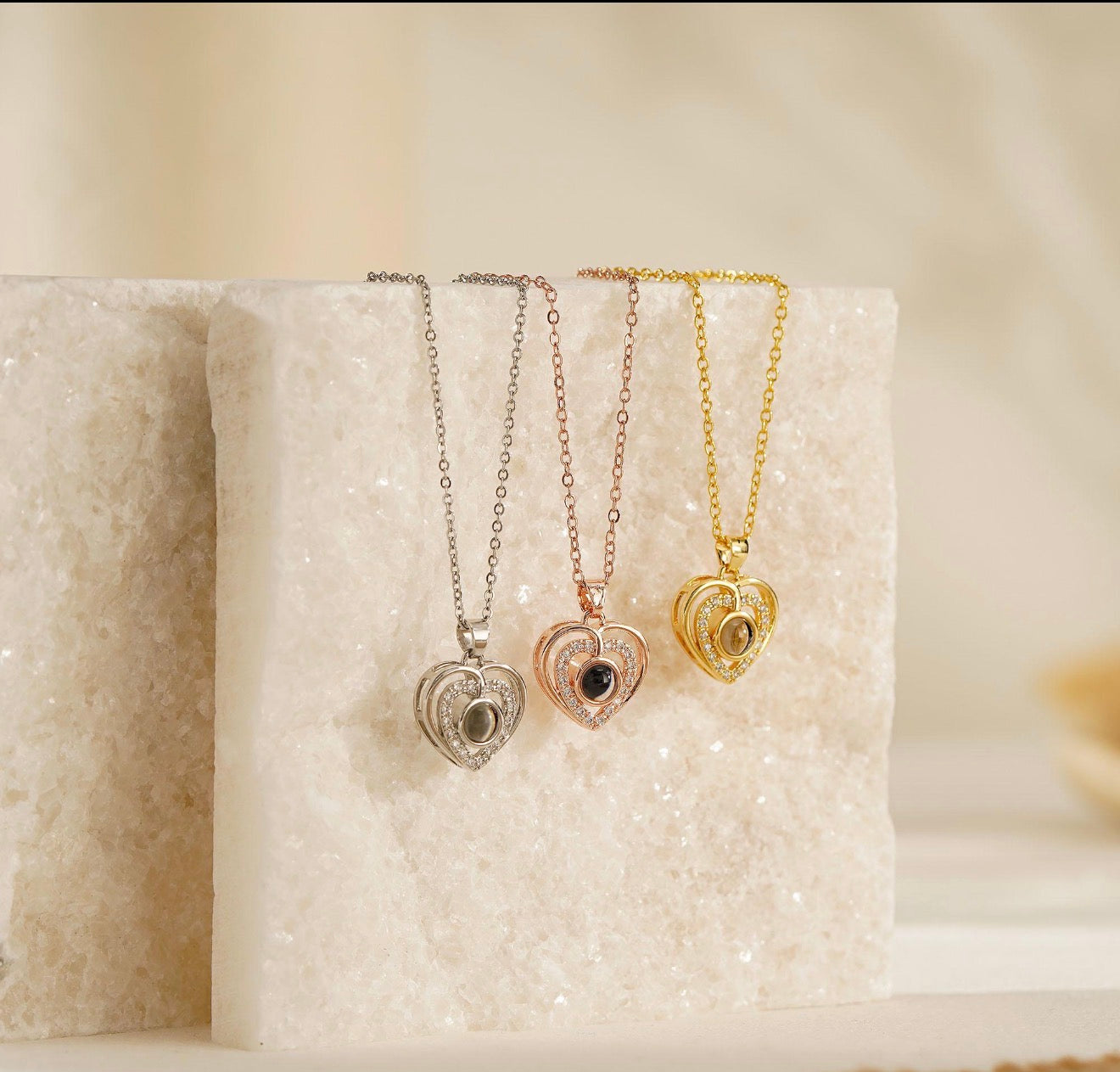 3-hole heart Zircon photo Necklace